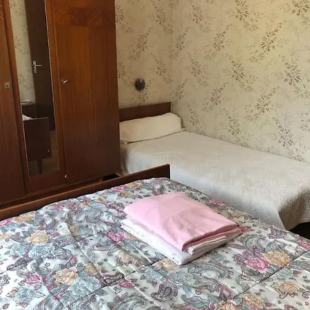 아파트 8 Personnes, Estaing