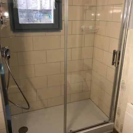 아파트 8 Personnes, Estaing *