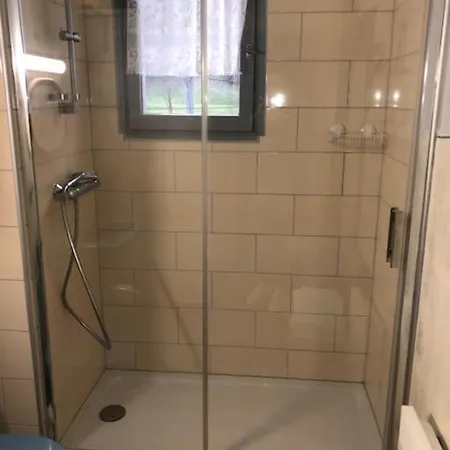 8 Personnes, Estaing Estaing (Hautes-Pyrenees)