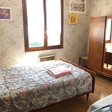 8 Personnes, Estaing