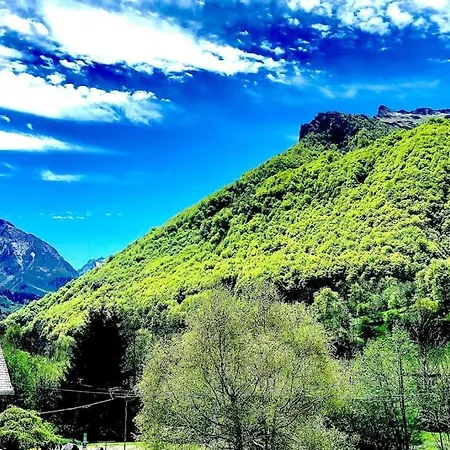 아파트 8 Personnes, Estaing *