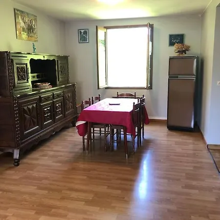 아파트 8 Personnes, Estaing Estaing (Hautes-Pyrenees)