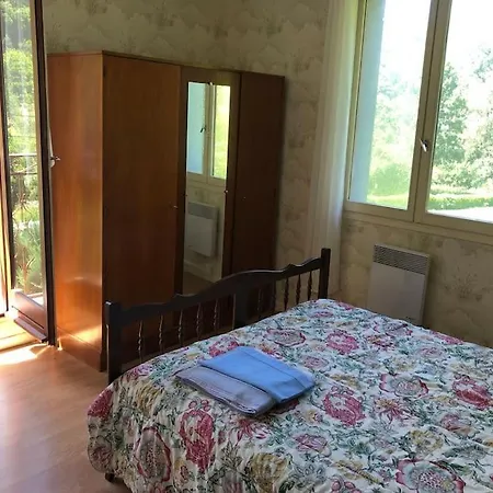 아파트 8 Personnes, Estaing *