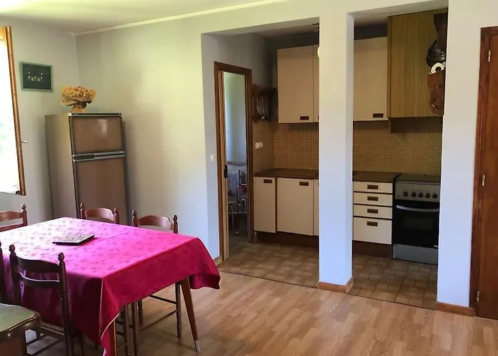 Daire 8 Personnes, Estaing *