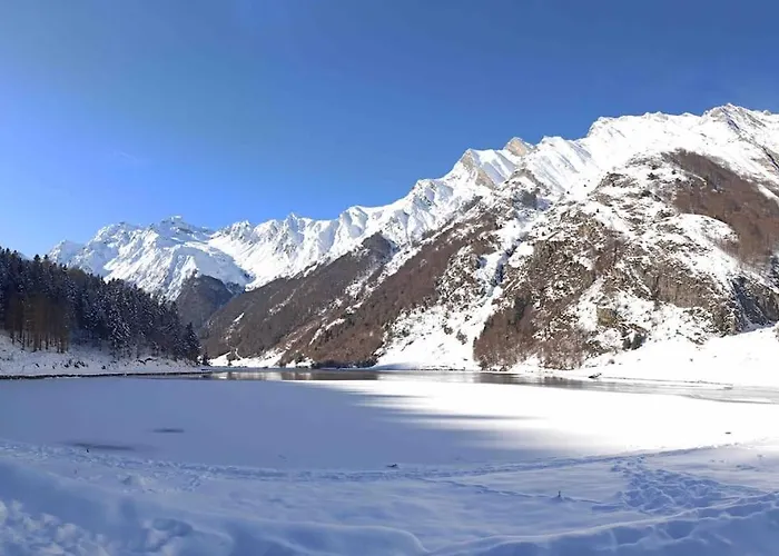 8 Personnes, Estaing